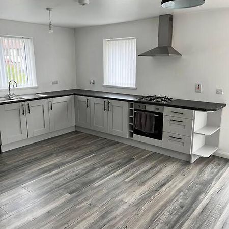 Conveniently Located, Close To City And Quiet Area Londonderry Exterior photo