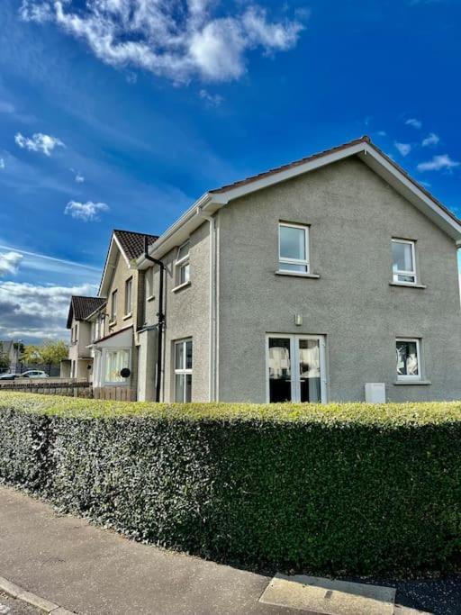 Conveniently Located, Close To City And Quiet Area Londonderry Exterior photo